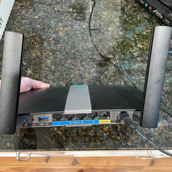 Linksys Router EA6350 Dual Band WiFi AC1200 4 Port Wireless No Ethernet Cable - Picture 7 of 10